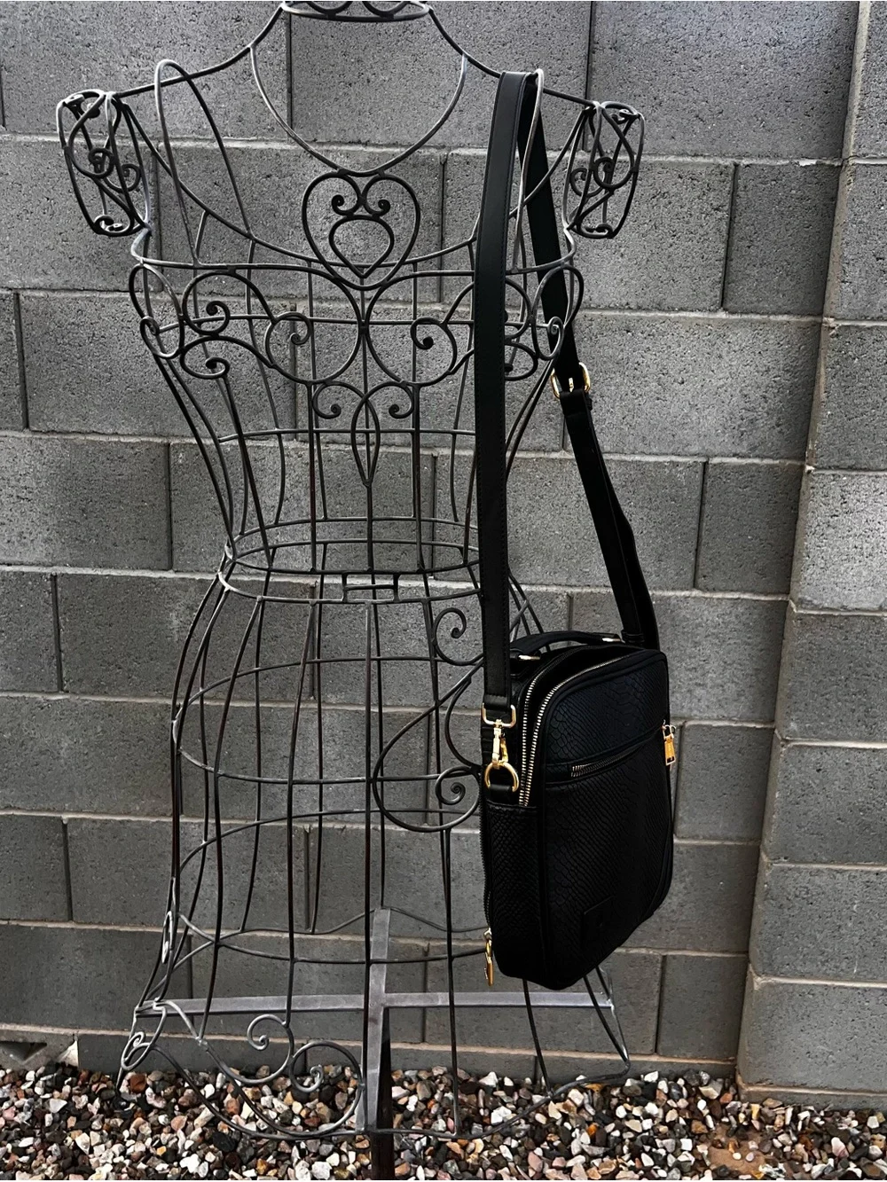 Tote&Carry messenger bag